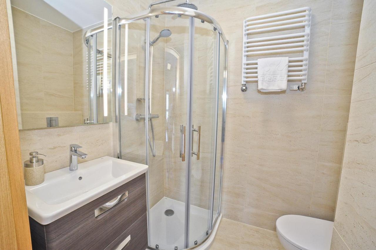 Grand Apartments - Three Bedrooms With Panorama Of The Old Town Гданськ Екстер'єр фото